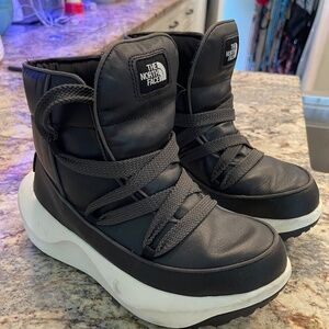North Face Women’s Waterproof Winter Boots size 7.5